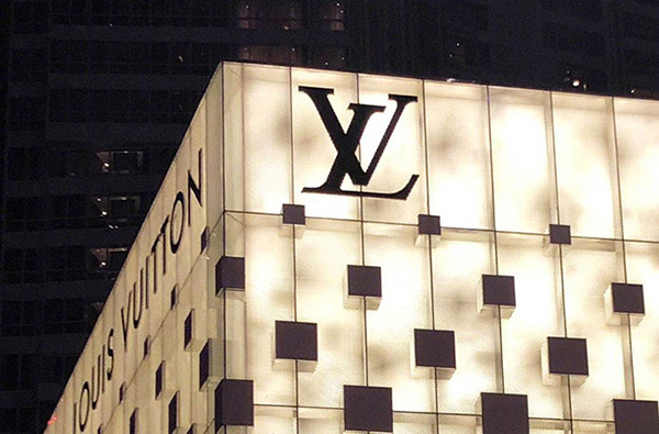 ����ݳ�ƷƷ�ơ�LV�����̱�������ϣ���LN��Ϊ����ȡ��ʤ���������̱�ת�÷�